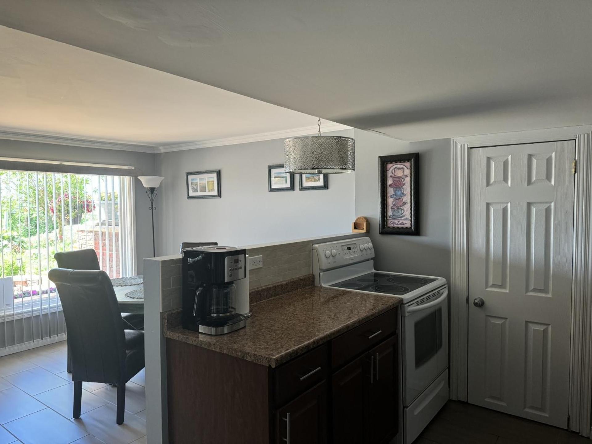 Lazy Dayz Vacation Rental Picton Exterior photo